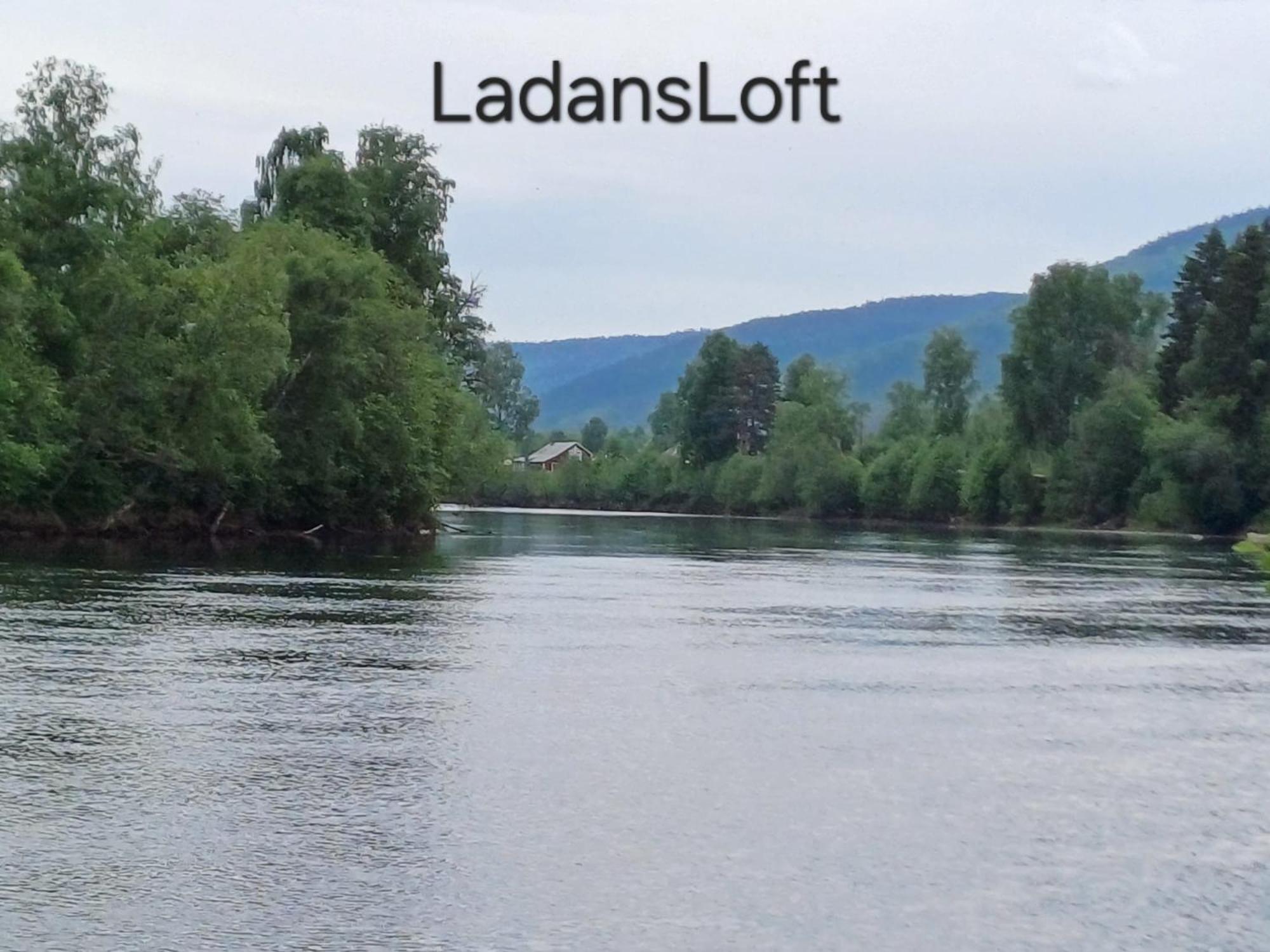 Ladansloft Leilighet Stöllet Eksteriør bilde